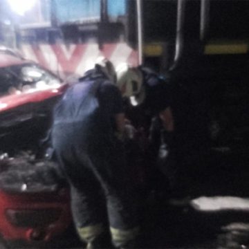 Un tren carguero arrolló a un auto en La Boca