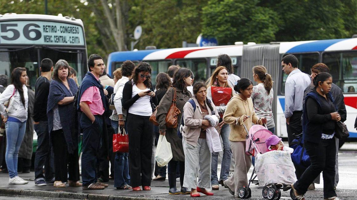 Un sector disidente de la UTA anunció un paro de colectivos para este martes: qué líneas se verán afectadas