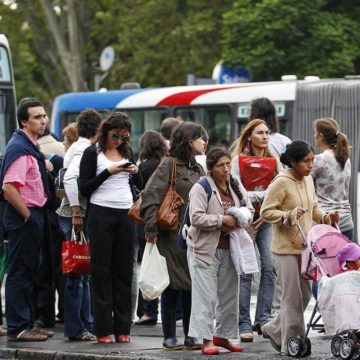 Un sector disidente de la UTA anunció un paro de colectivos para este martes: qué líneas se verán afectadas