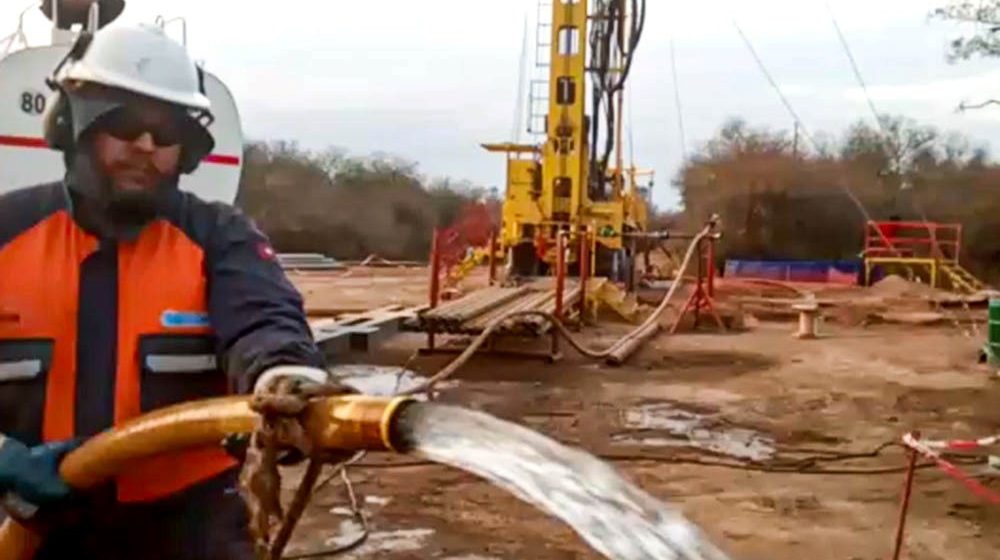 Finalizó la construcción de uno de los dos pozos de agua para Los Blancos