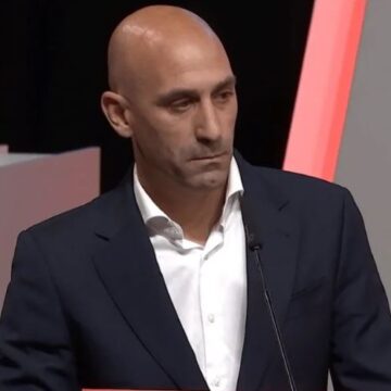 Rubiales reapareció tras la sanción de la FIFA: «Sufro linchamiento político y mediático»