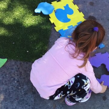 Una jornada ambiental en el Riachuelo, entre juegos, infancias y fábricas recuperadas