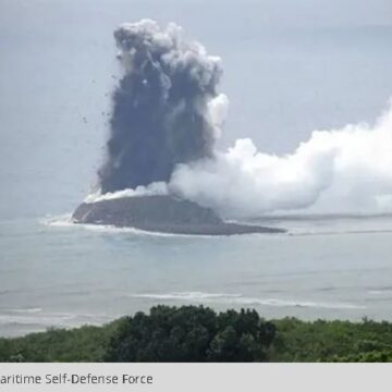 Japón: registran el momento en el que nace una isla