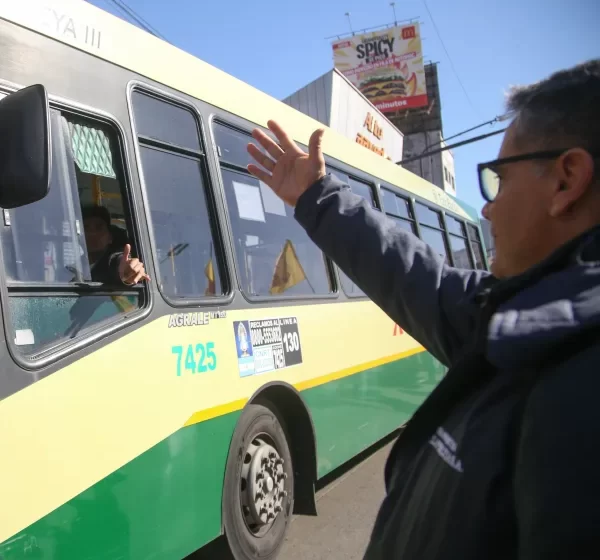 Ya se implementó el aumento en la tarifa de colectivos en Provincia: cuánto cuesta el boleto