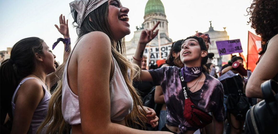 “Milei, sos un estafador”, el eje de la marcha transfeminista que se prepara para el 8M